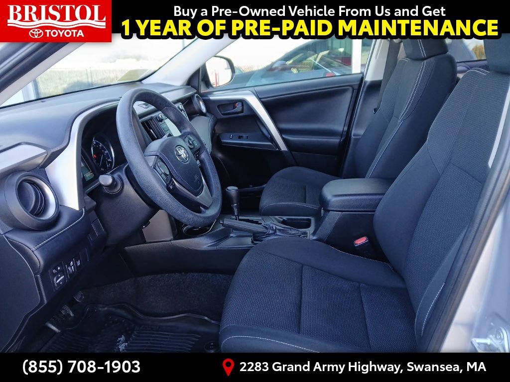 Used 2018 Toyota RAV4 LE image 14