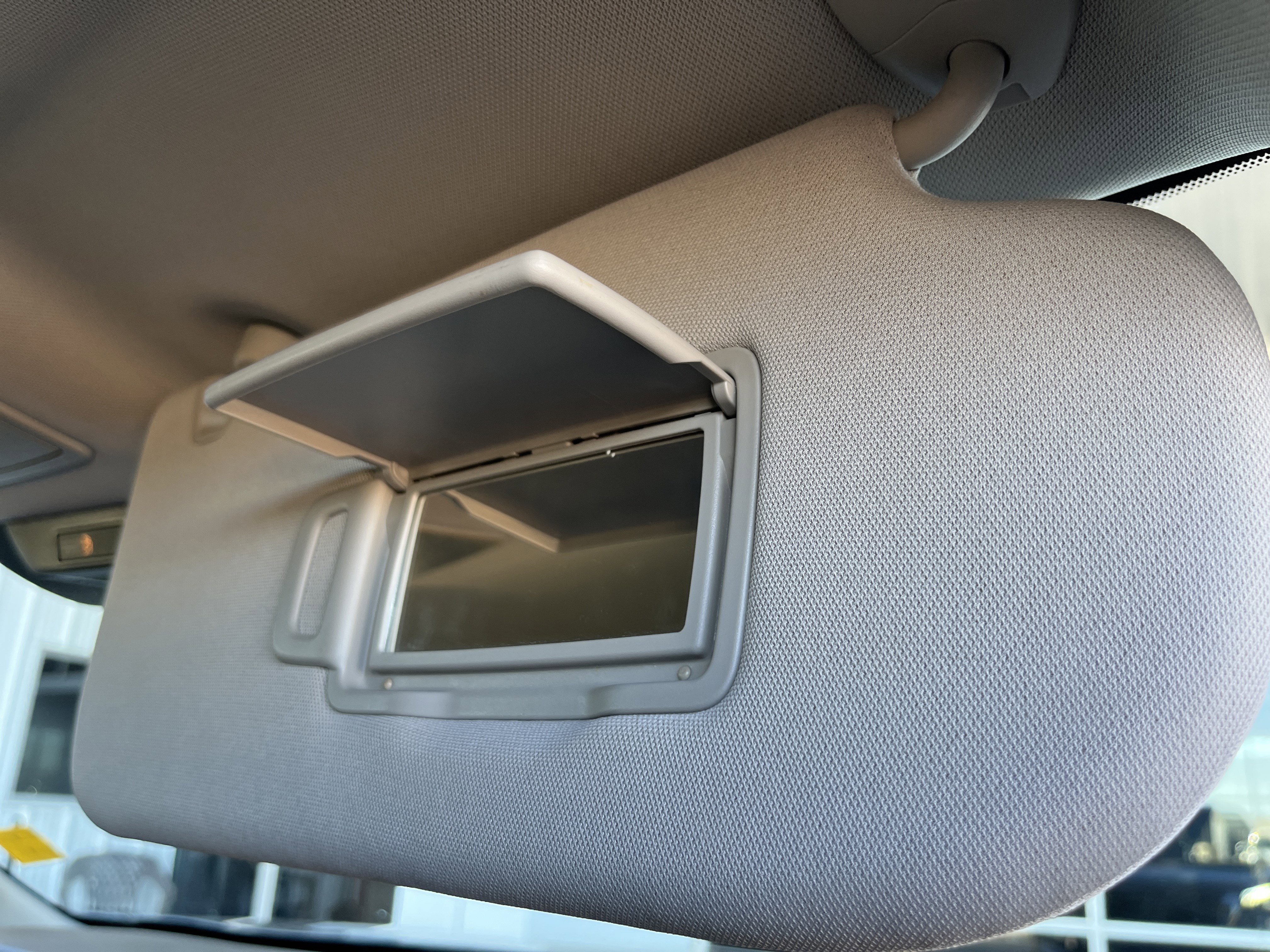 Used 2023 Nissan Pathfinder S image 21