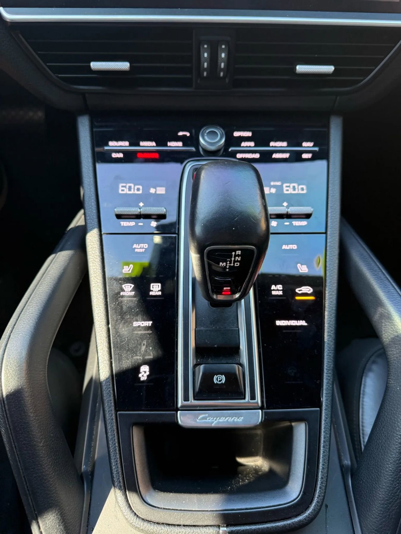 Used 2019 Porsche Cayenne image 16