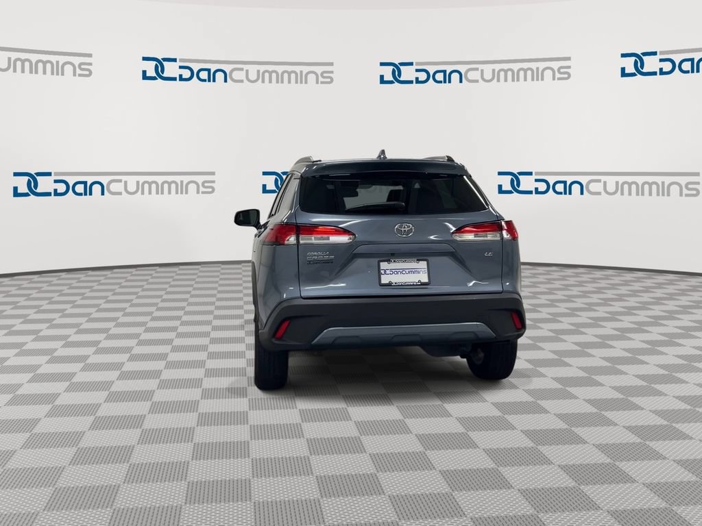 Used 2023 Toyota Corolla Cross LE FWD image 7