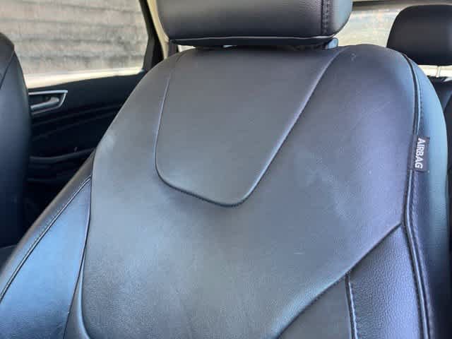 Used 2017 Ford Edge Titanium w/ Technology Package AWD/4WD image 6
