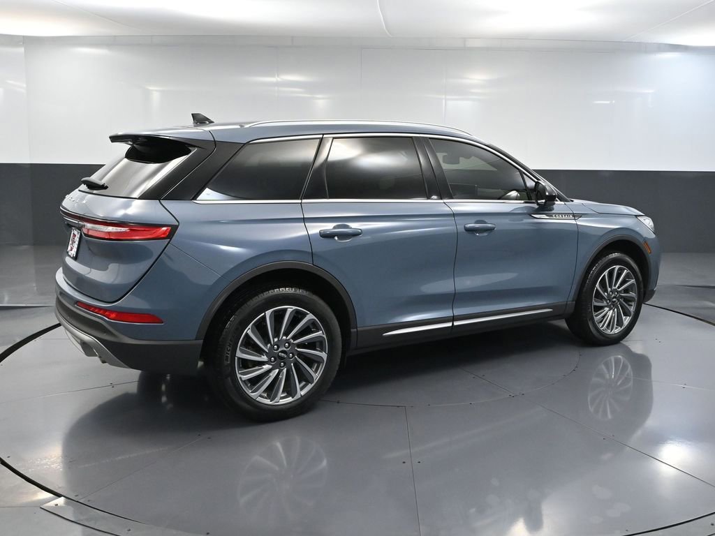 Used 2023 Lincoln Corsair Reserve image 5
