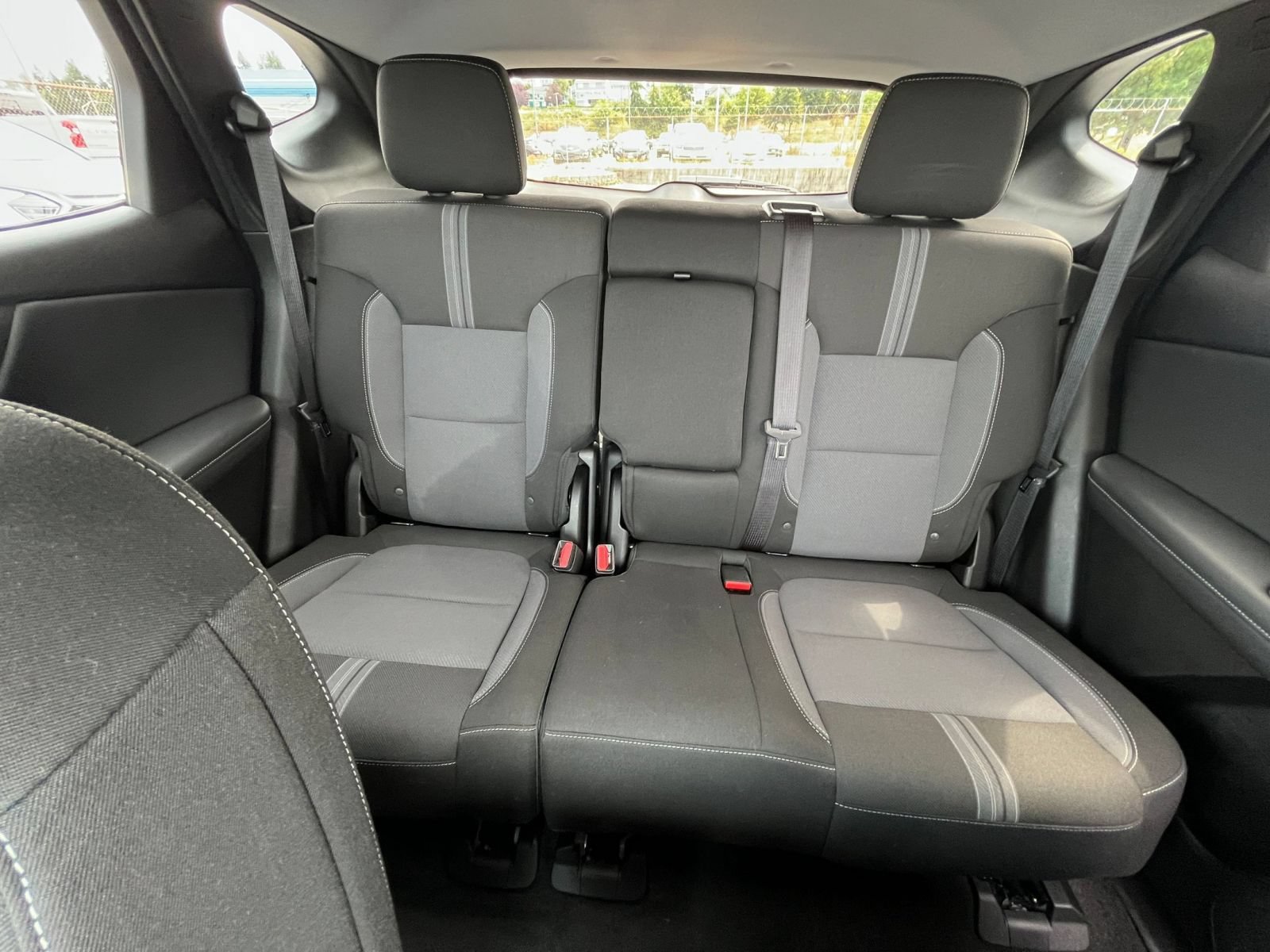 Used 2025 Chevrolet Blazer LT FWD image 39