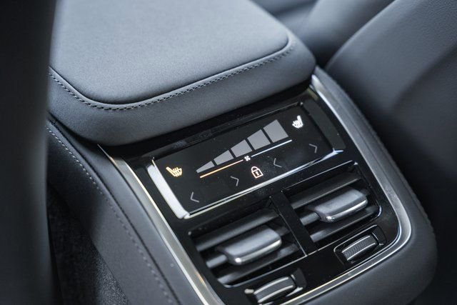 New 2026 Volvo XC90 B6 Plus w/ Protection Package Premier image 34