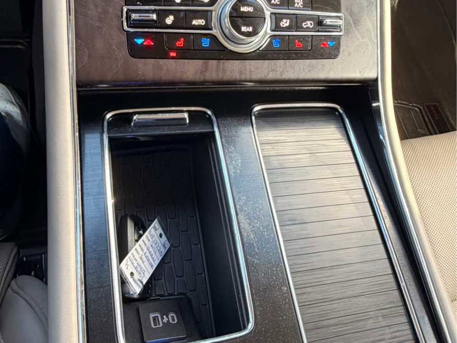 Used 2022 Lincoln Aviator Reserve w/ Equipment Group 201A AWD/4WD image 23