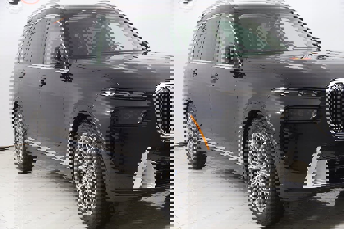 Used 2023 BMW X7 xDrive40i w/ Premium Package image 43