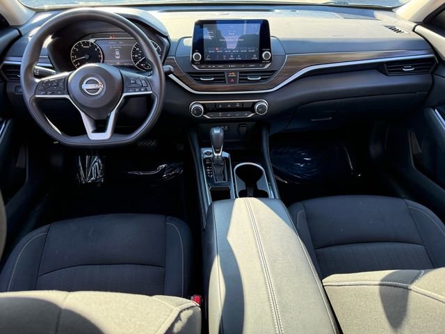 Used 2023 Nissan Altima 2.5 SV image 12