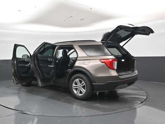 Used 2021 Ford Explorer XLT w/ Equipment Group 202A AWD/4WD image 56