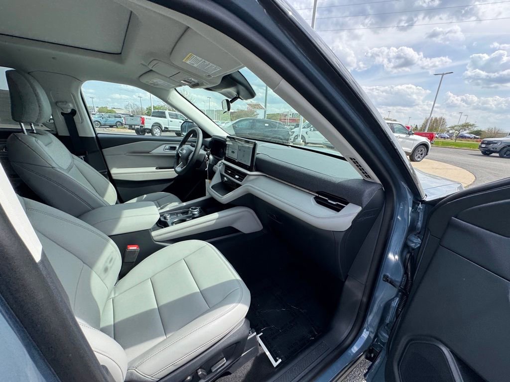 New 2026 Ford Explorer Active AWD/4WD image 14