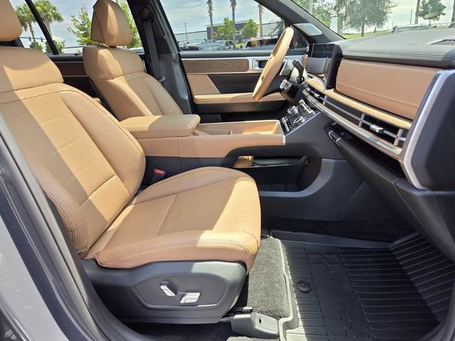 Used 2025 Hyundai Santa Fe Limited FWD image 18