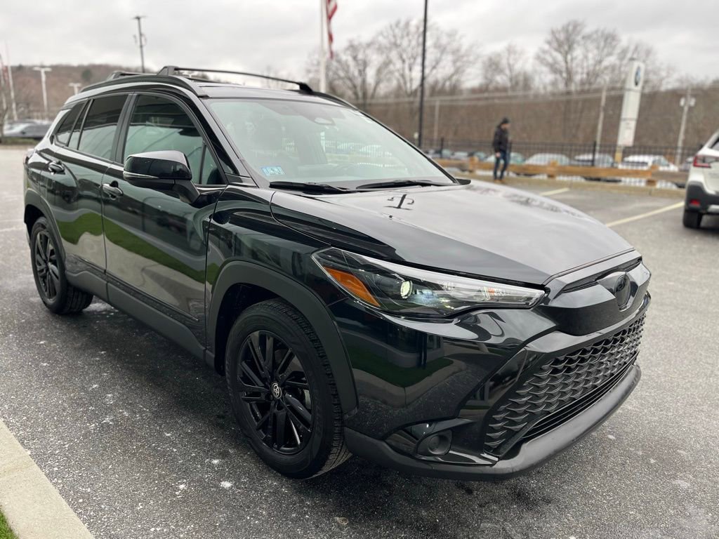 Used 2024 Toyota Corolla Cross AWD Hybrid image 4