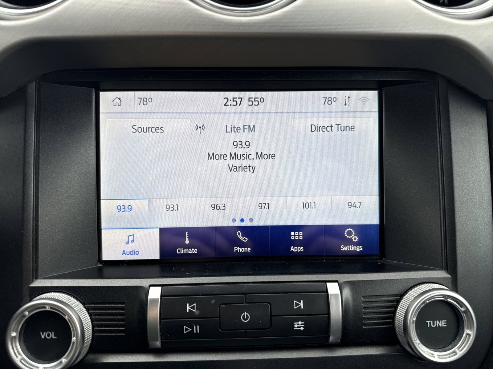 Used 2020 Ford Mustang Premium RWD image 17