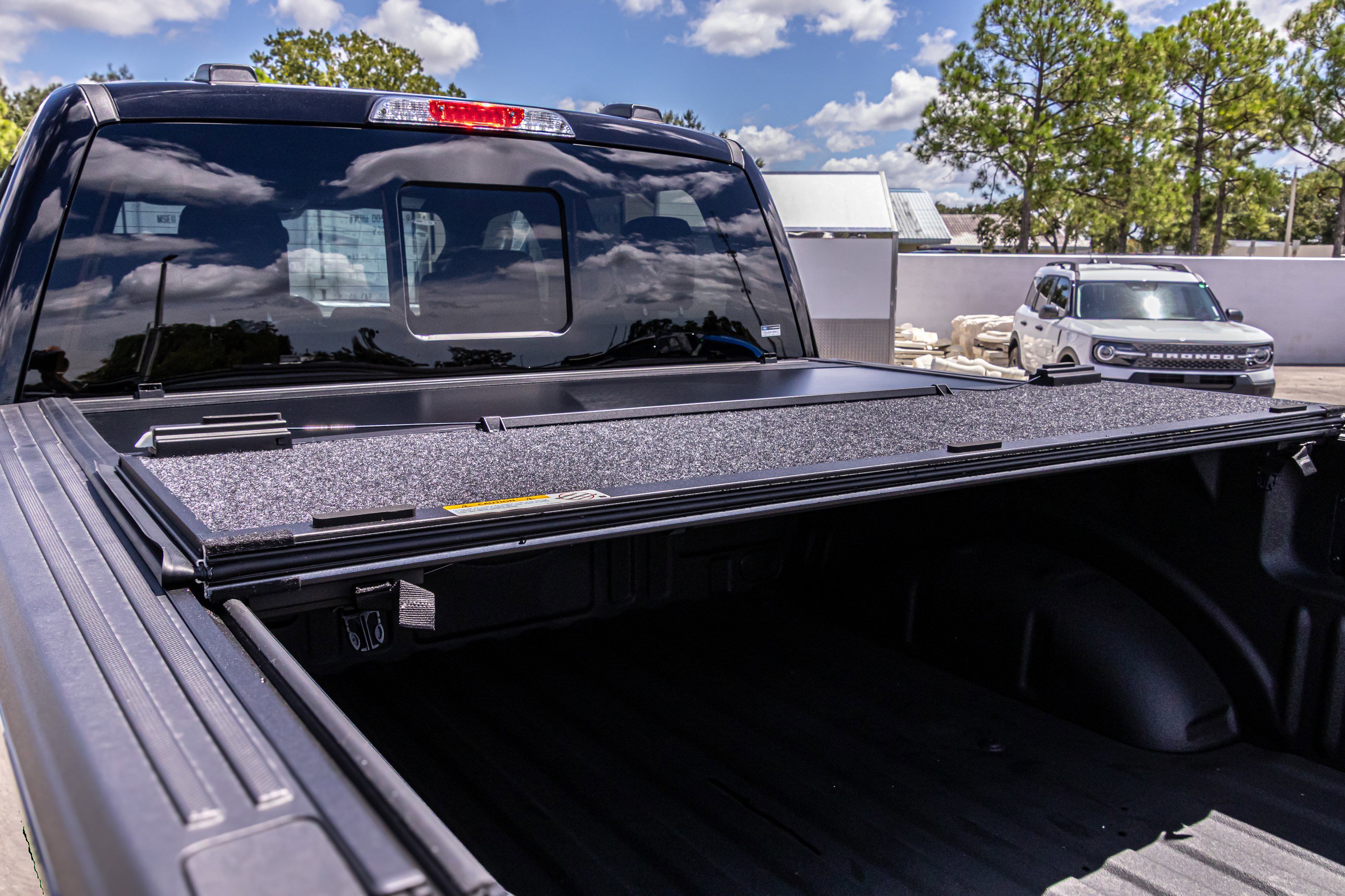 New 2025 Ford F150 Lariat w/ Equipment Group 501A Mid image 17