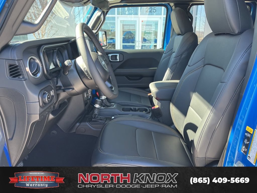 New 2026 Jeep Gladiator Sport AWD/4WD image 3