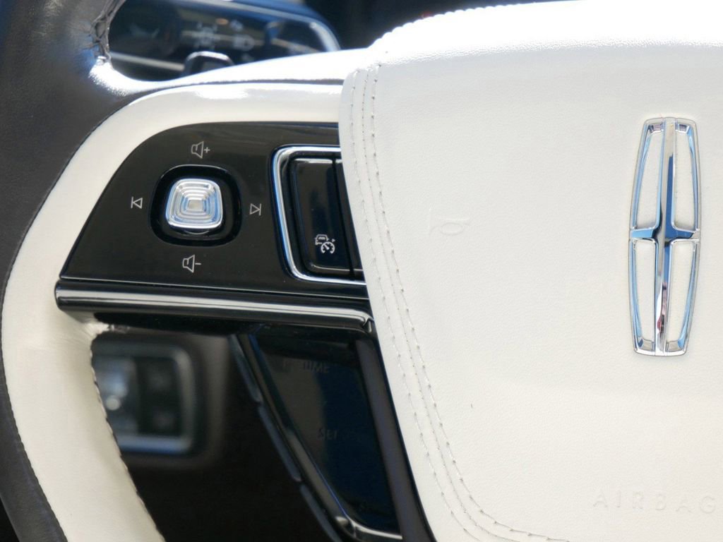 Used 2023 Lincoln Aviator Black Label w/ Dynamic Handling Package image 19