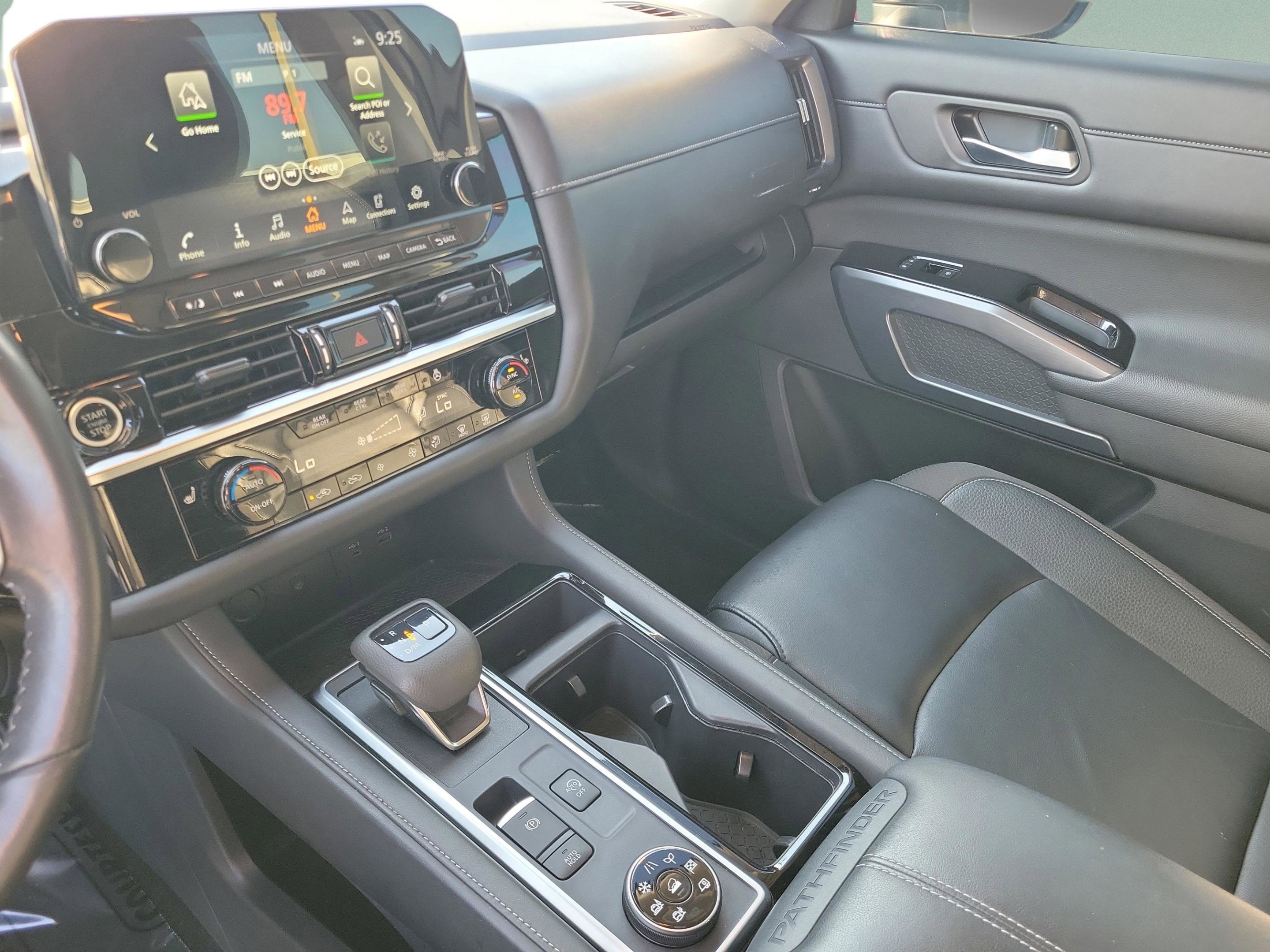 Certified 2024 Nissan Pathfinder SL image 38