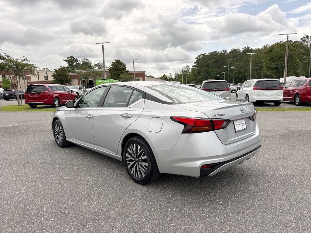 Used 2024 Nissan Altima 2.5 SV FWD image 7