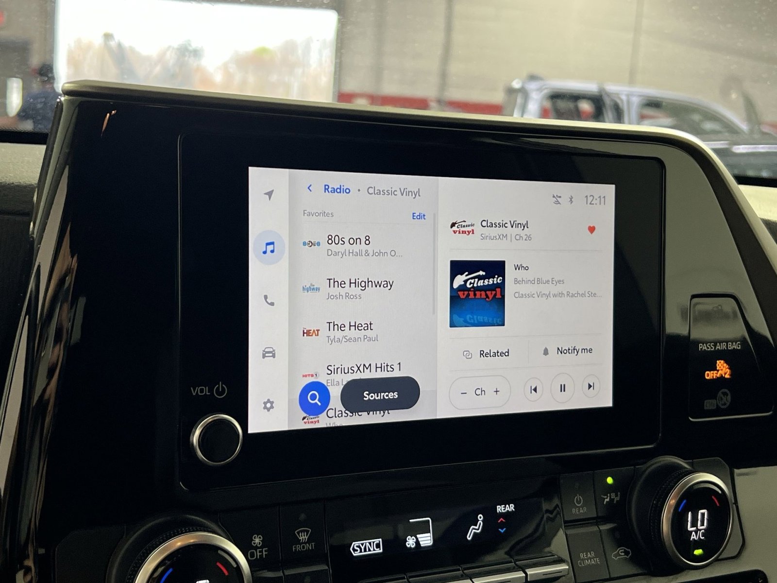 Used 2024 Toyota Highlander LE image 18