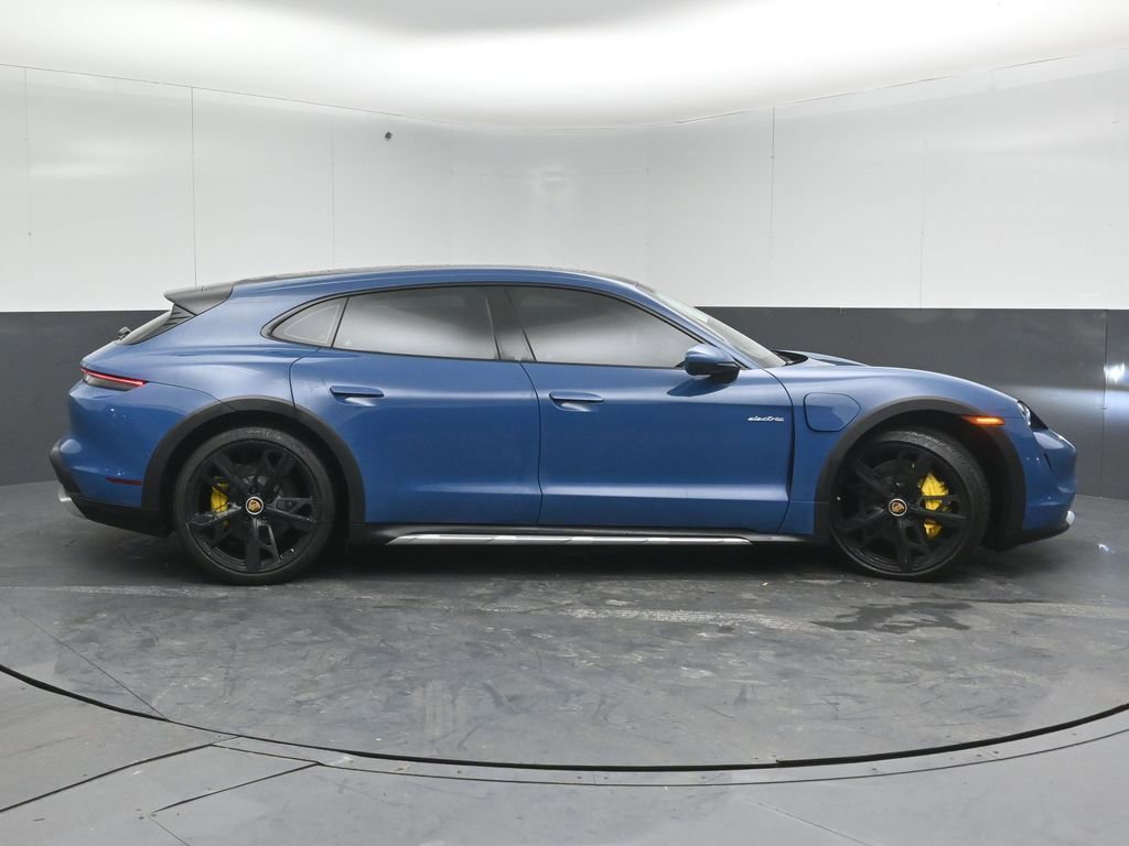 Used 2024 Porsche Taycan 4 Cross Turismo w/ Premium Package image 8
