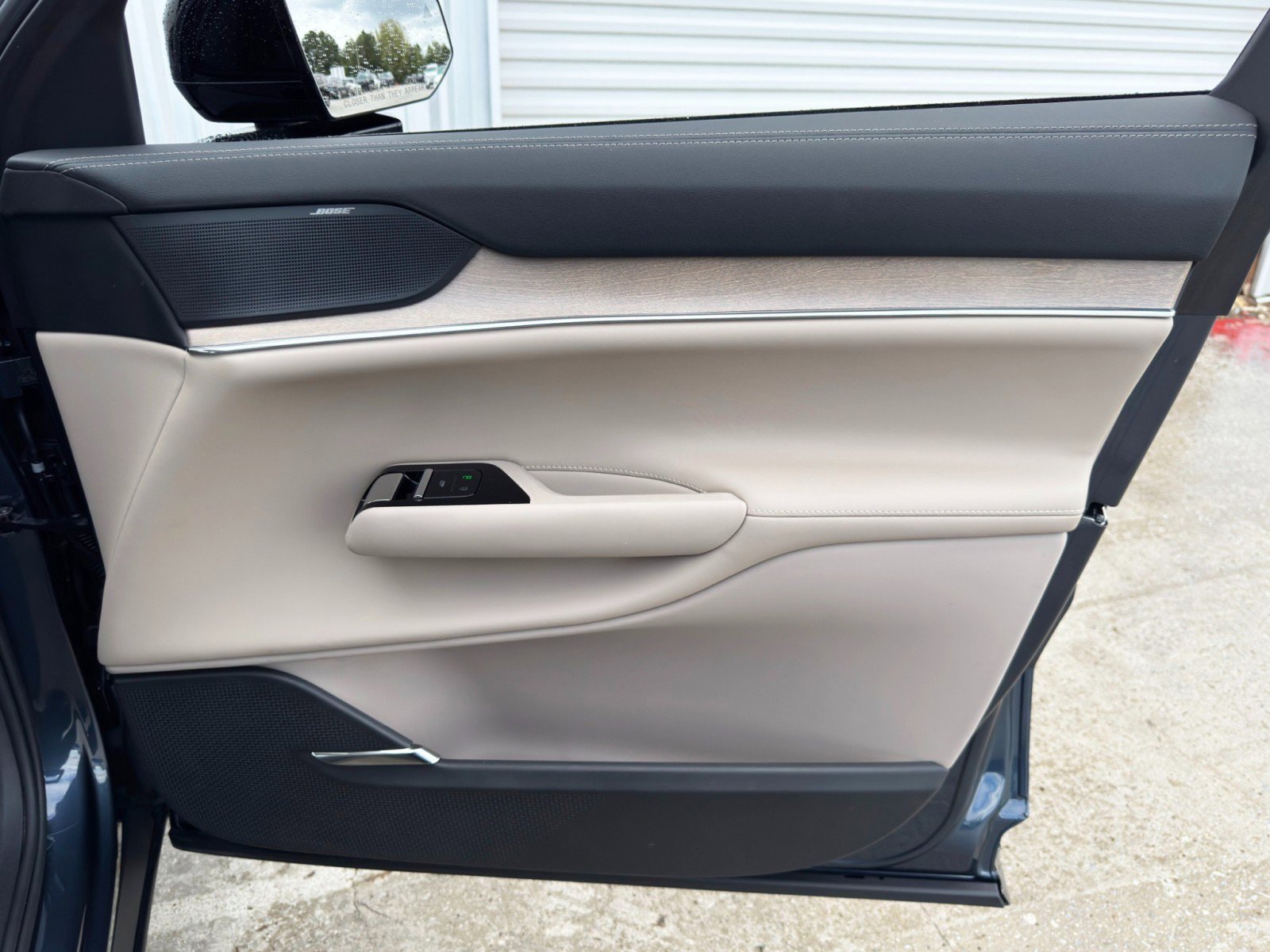 Used 2025 Volvo EX90 Ultra image 49