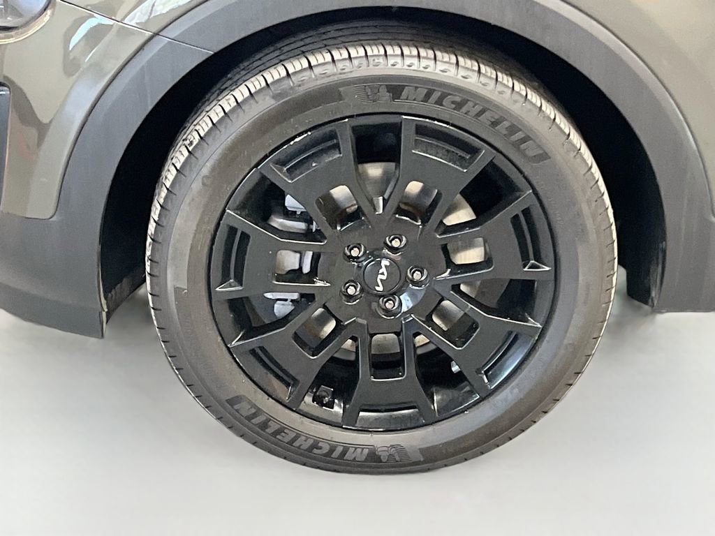 Used 2022 Kia Telluride SX w/ SX Prestige Package image 34