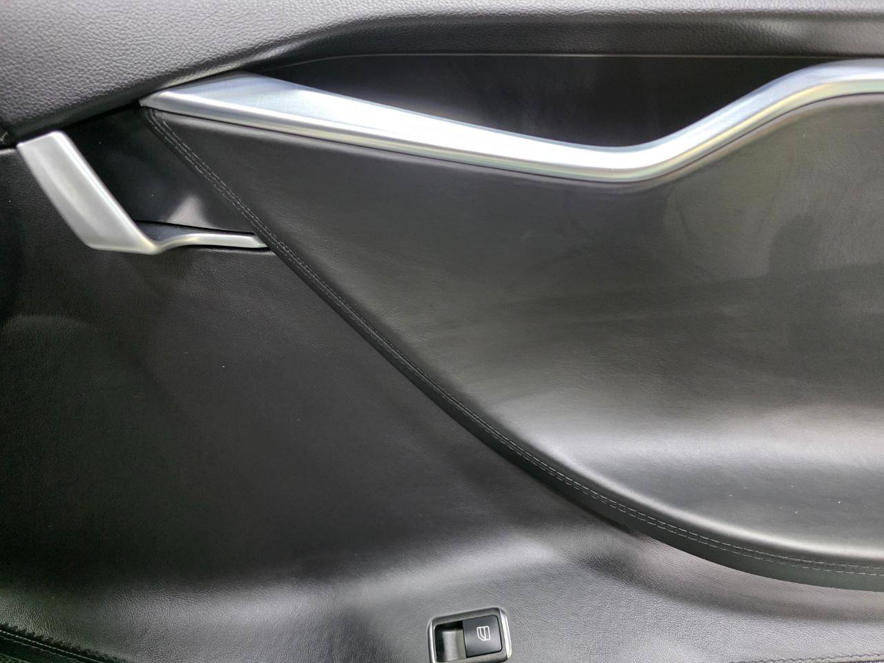Used 2013 Tesla Model S Performance RWD image 28