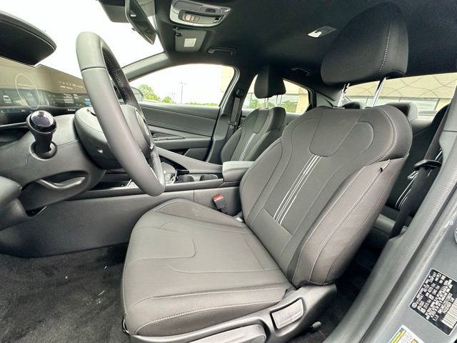 New 2025 Hyundai Elantra SEL image 10