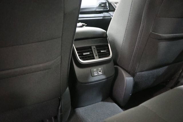 Used 2025 Subaru Legacy Premium image 32