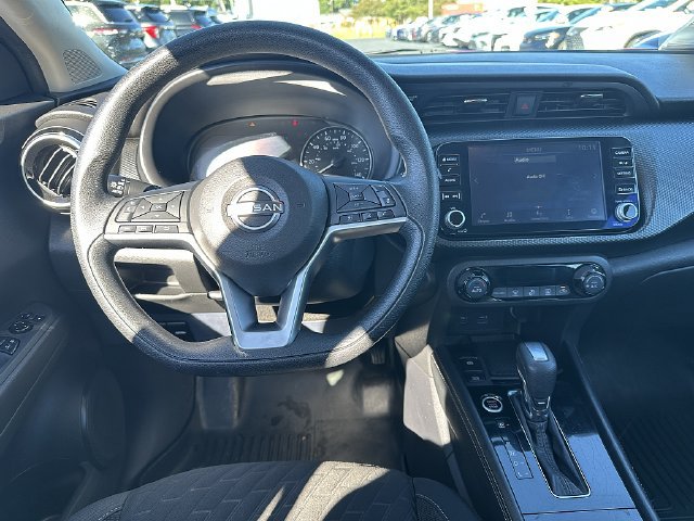 Used 2022 Nissan Kicks SV FWD image 16