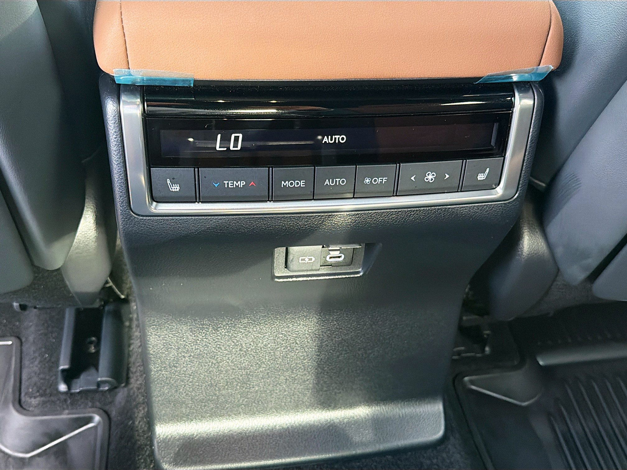 Used 2024 Lexus GX 550 w/ Accessory Package (2T) AWD/4WD image 20