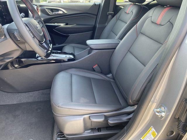 New 2025 Chevrolet Trax RS w/ Driver Confidence Package FWD image 9