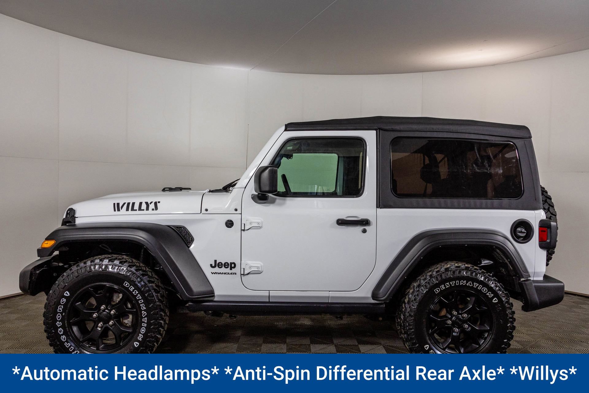 Used 2021 Jeep Wrangler Willys w/ LED Headlamp & Fog Lamp Group image 23