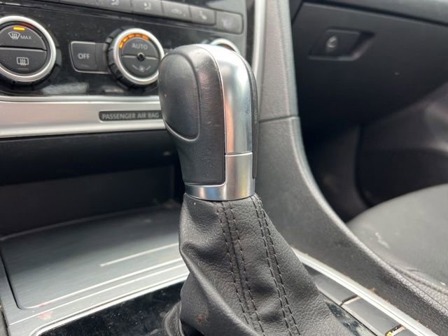 Used 2012 Volkswagen Passat 3.6 SE image 19