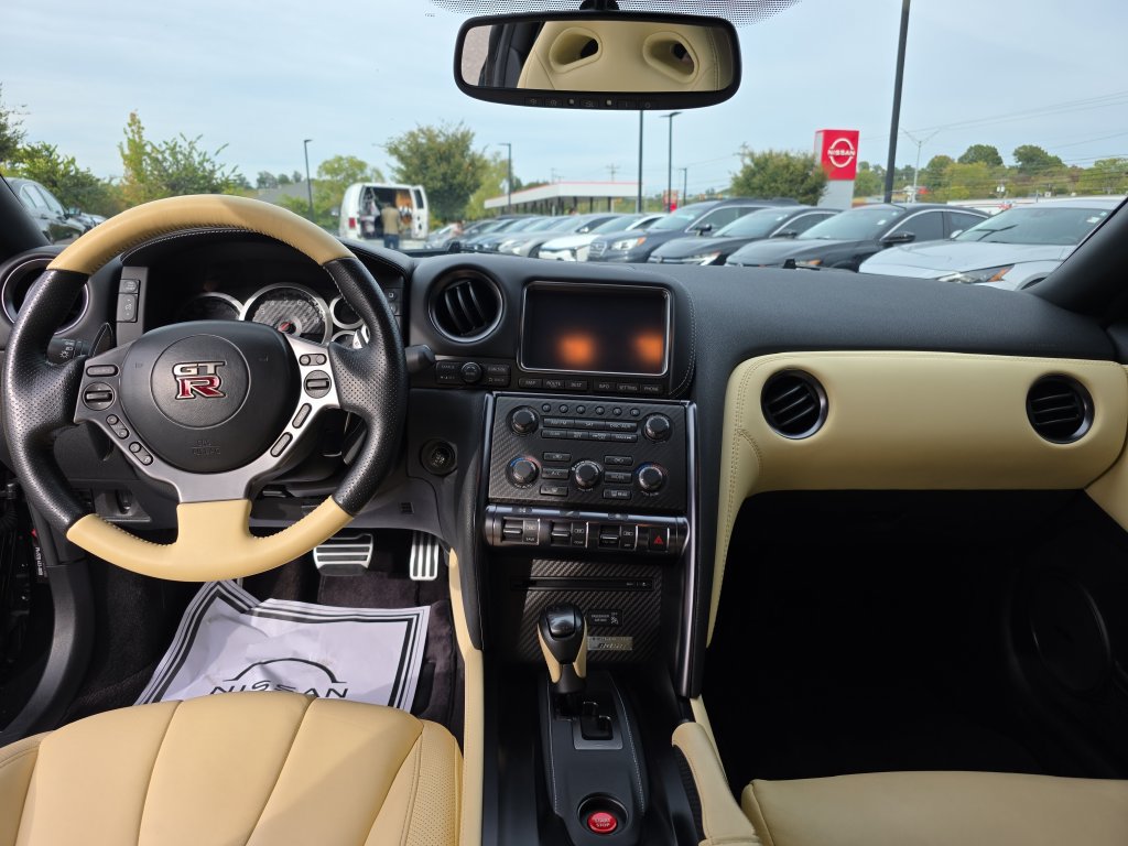 Used 2015 Nissan GT-R Premium AWD/4WD image 20