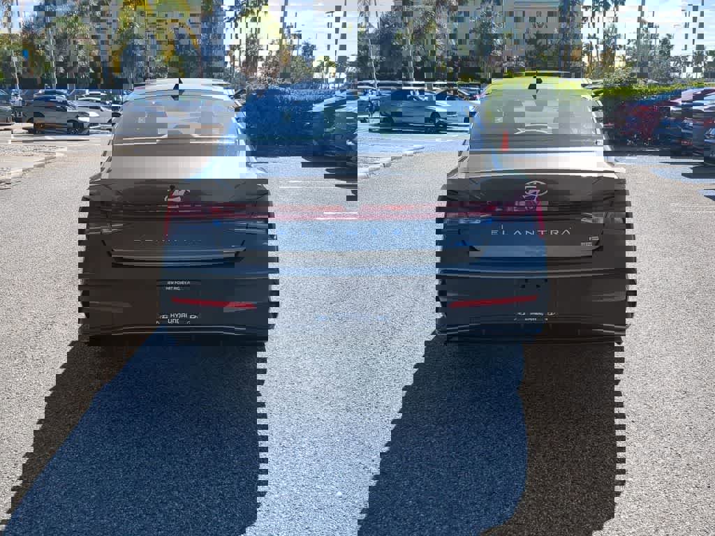 New 2026 Hyundai Elantra Blue image 6