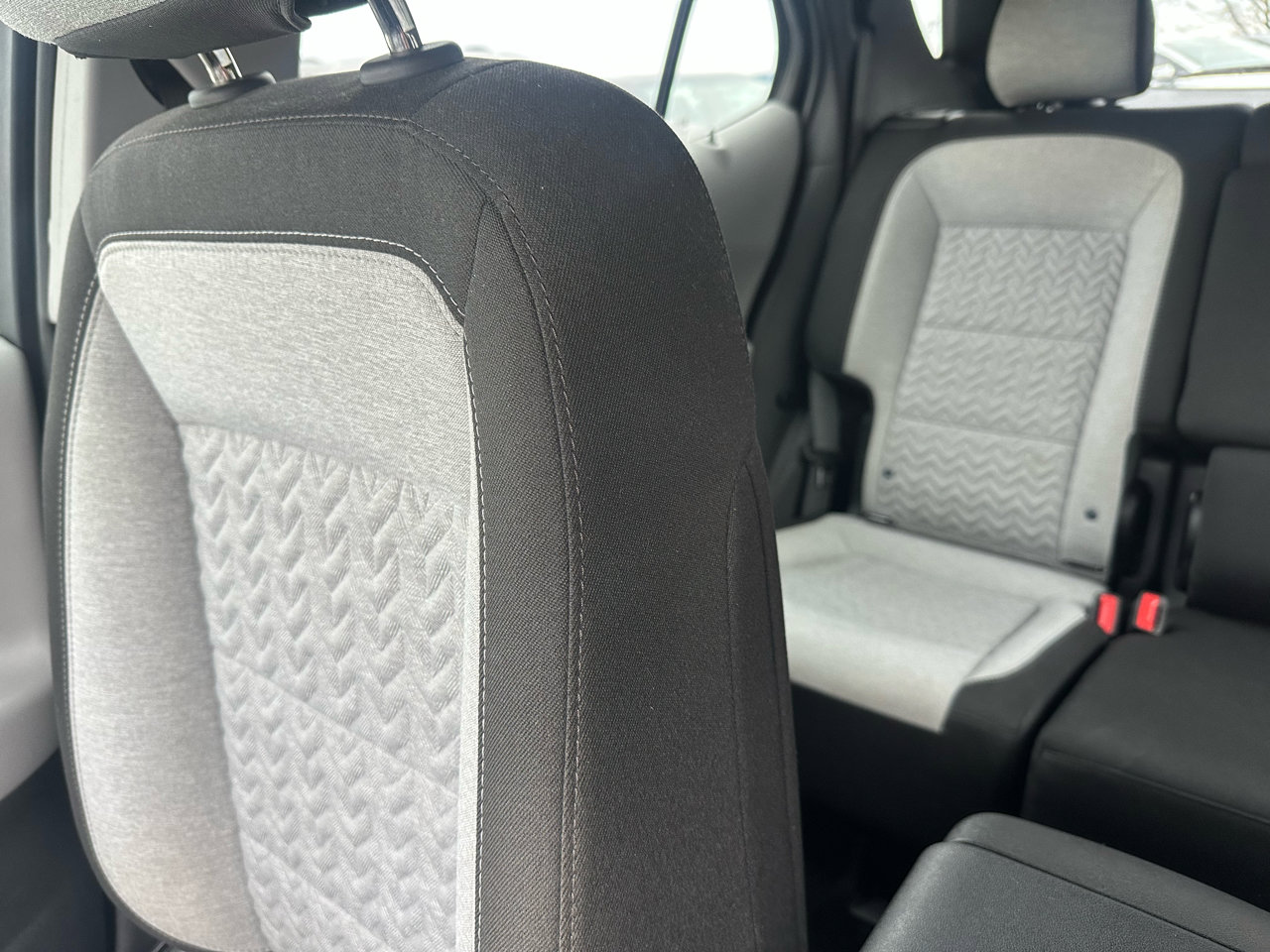 Used 2022 Chevrolet Equinox LS image 17