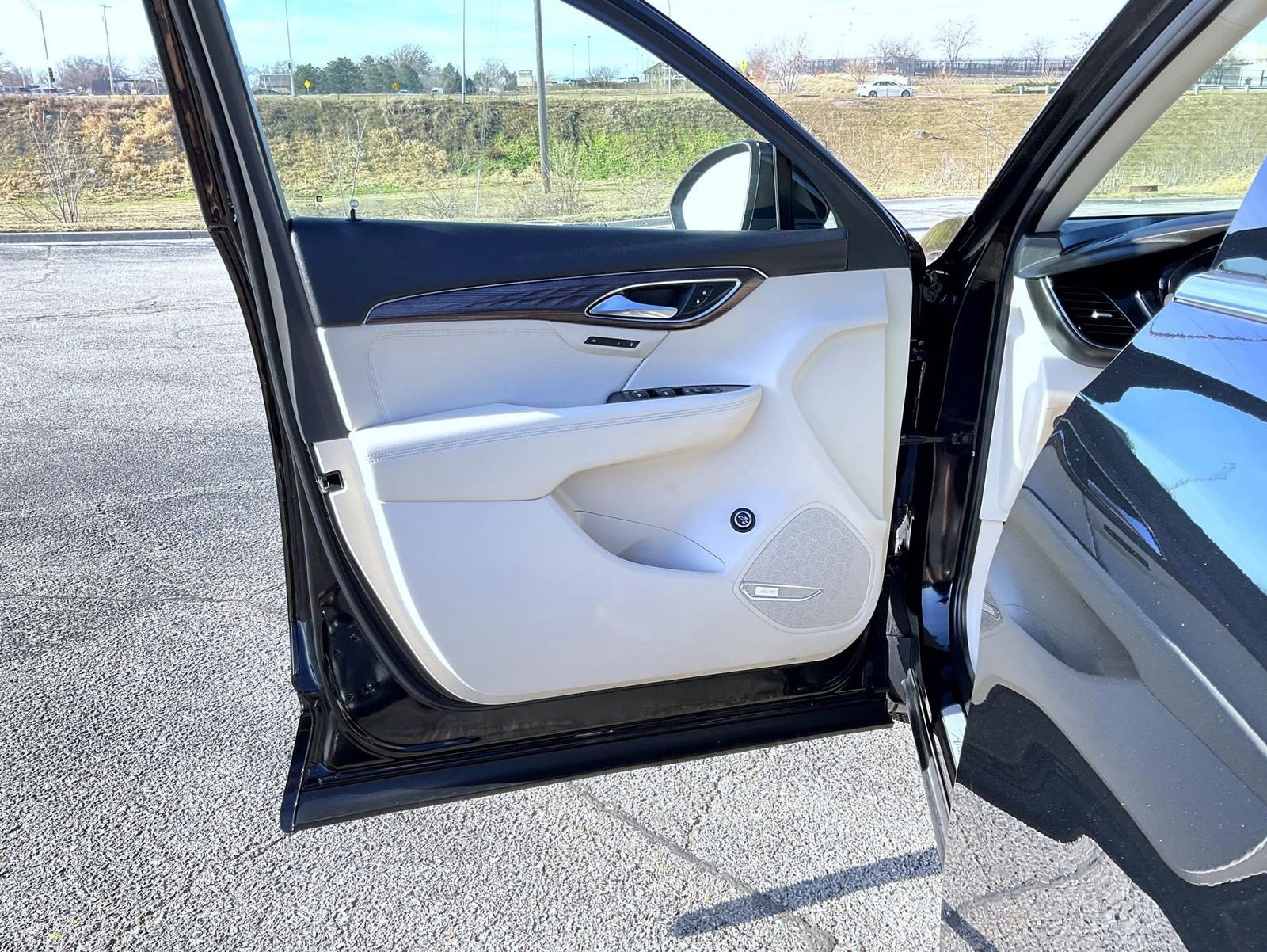 Used 2023 Buick Envision Avenir image 9