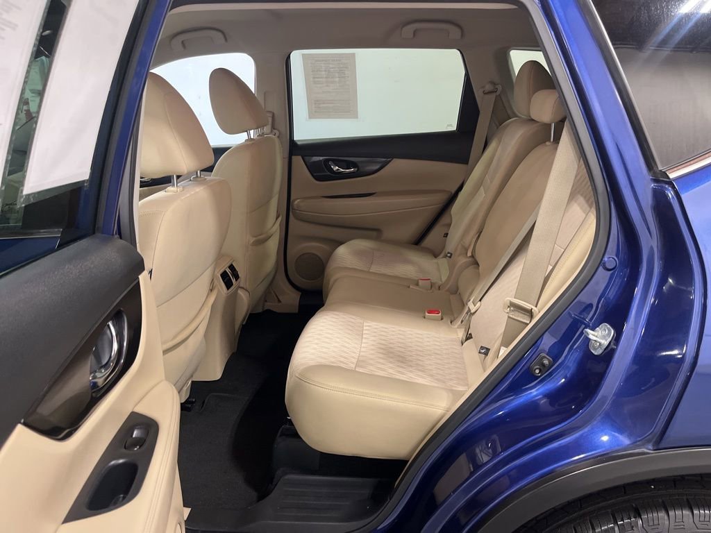 Used 2020 Nissan Rogue SV AWD/4WD image 28
