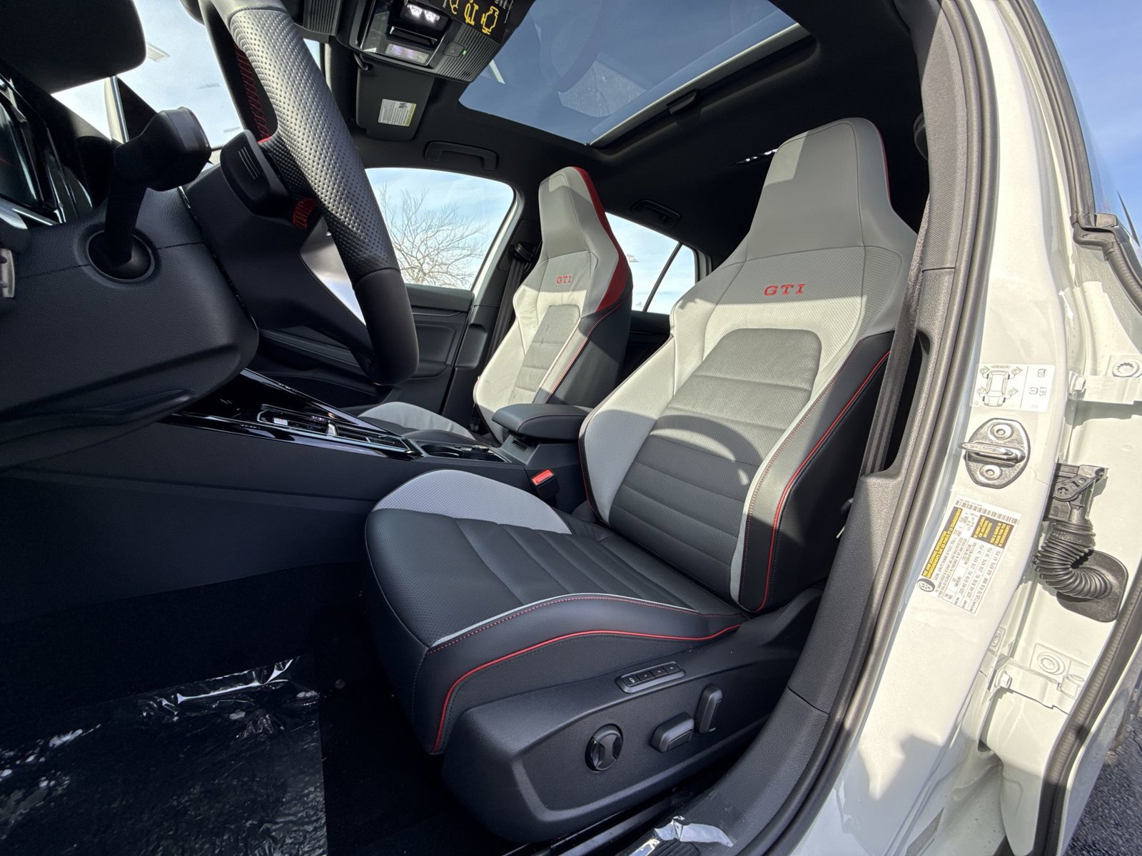 New 2026 Volkswagen GTI SE FWD image 13