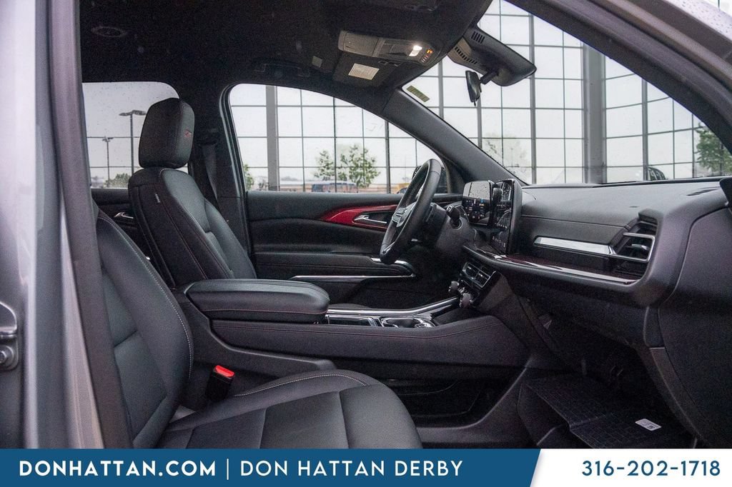 Used 2025 Chevrolet Traverse Z71 AWD/4WD image 24