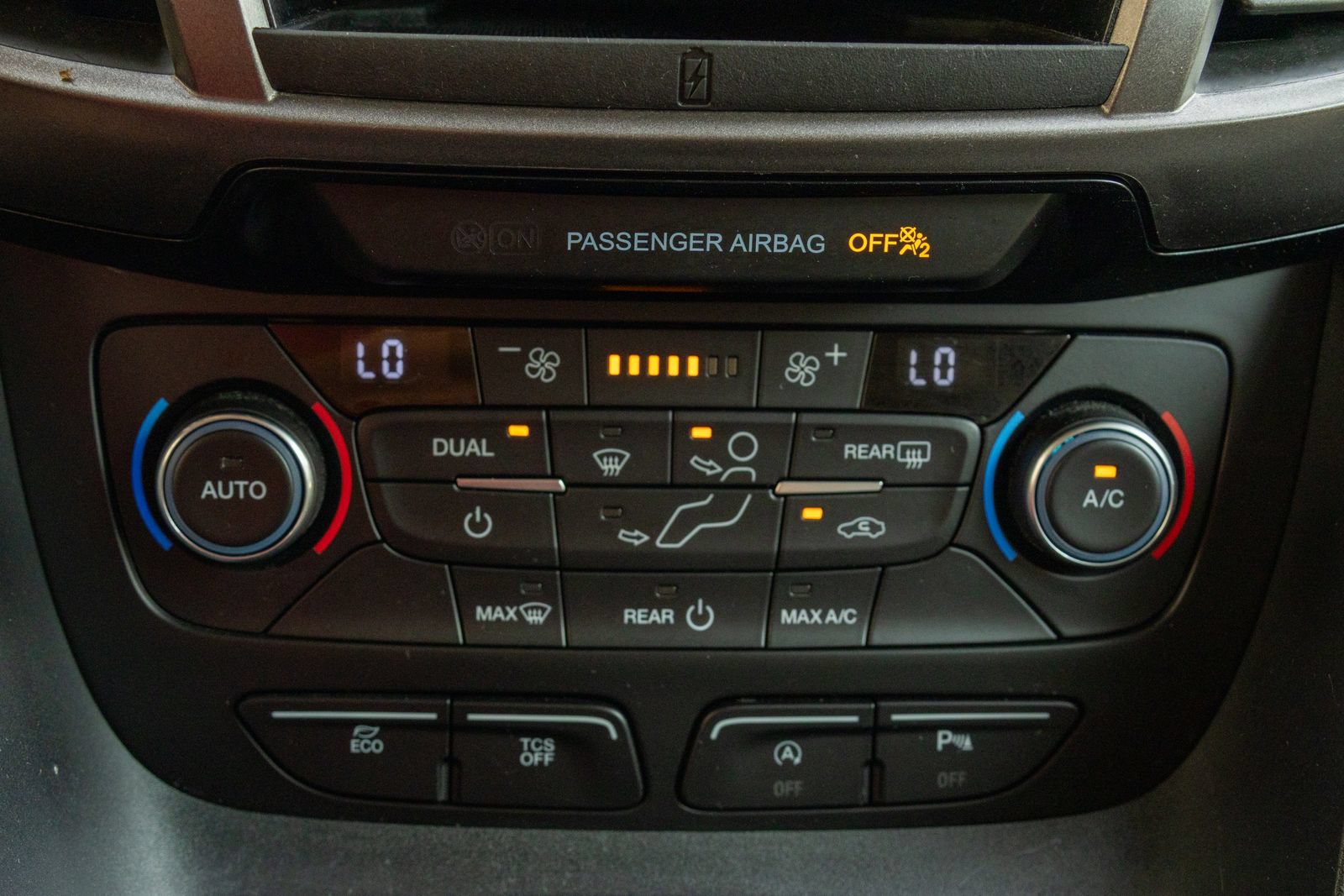 Used 2022 Ford Transit Connect XLT FWD image 20