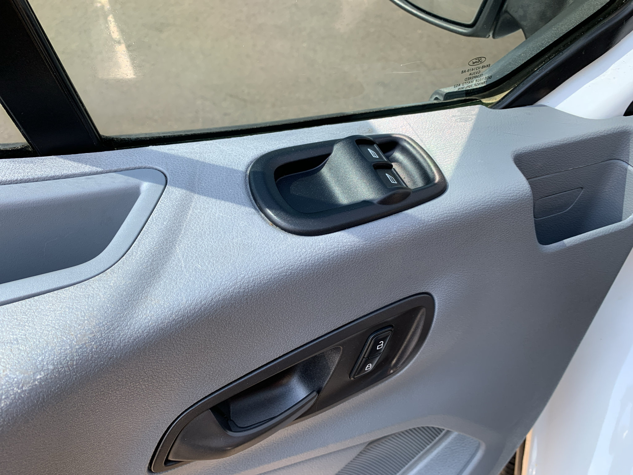 Used 2018 Ford Transit 150 130 Low Roof RWD image 14