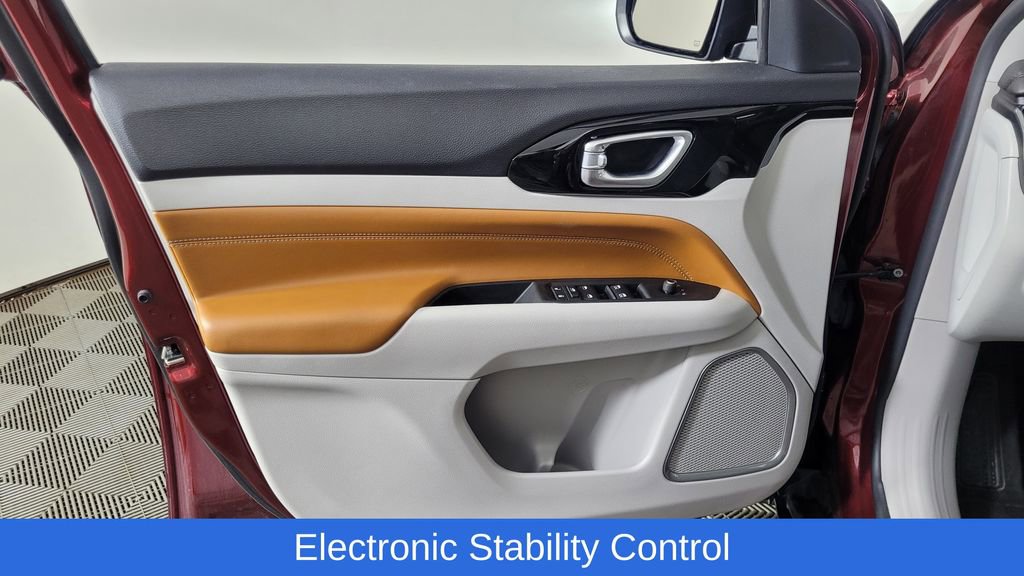 Used 2022 Jeep Compass Limited image 13