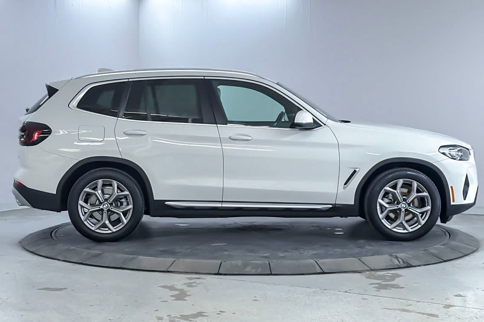 Used 2023 BMW X3 sDrive30i w/ Convenience Package RWD image 8