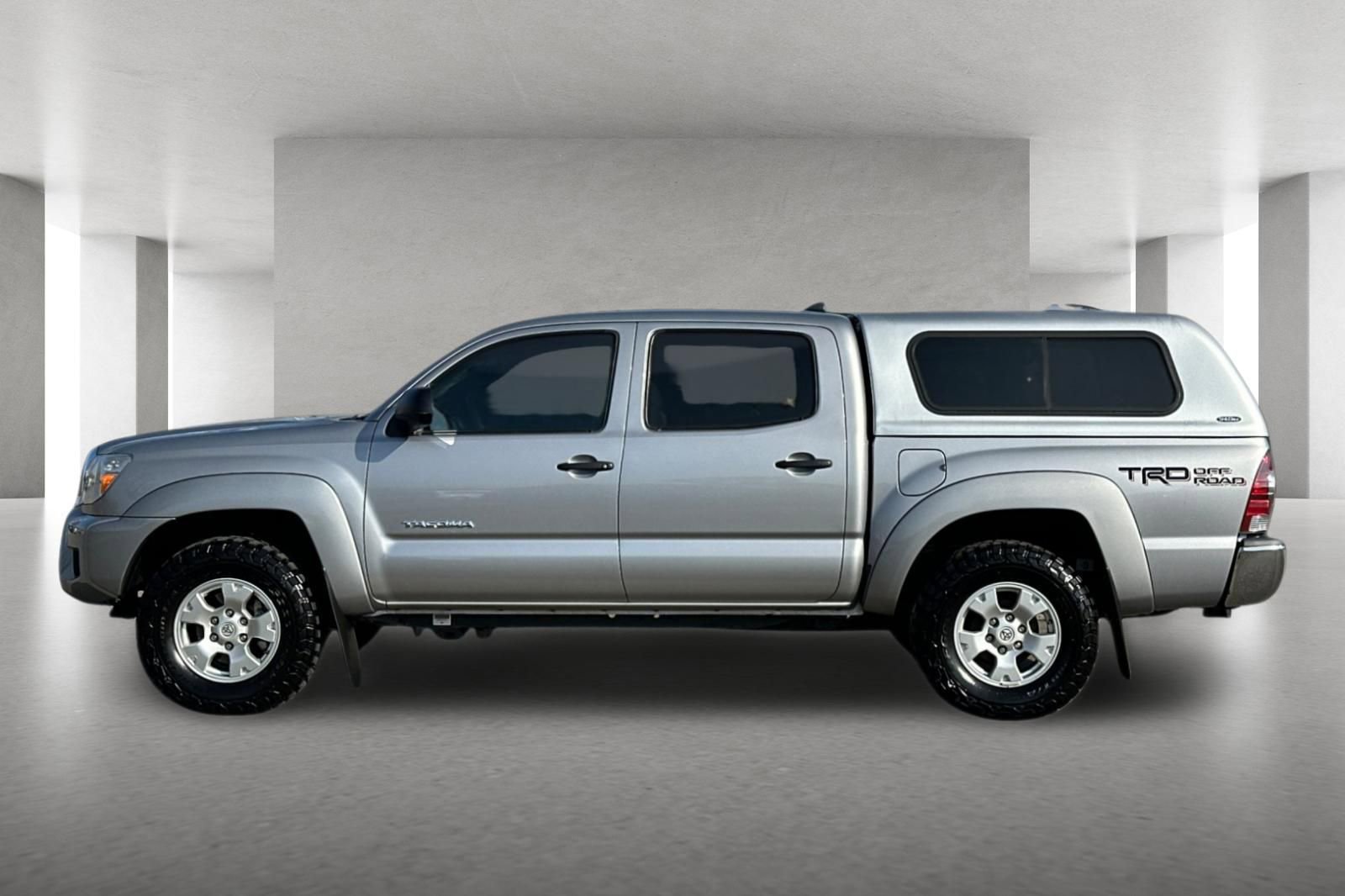 Used 2015 Toyota Tacoma 4x4 Double Cab w/ TRD Off-Road Package image 7