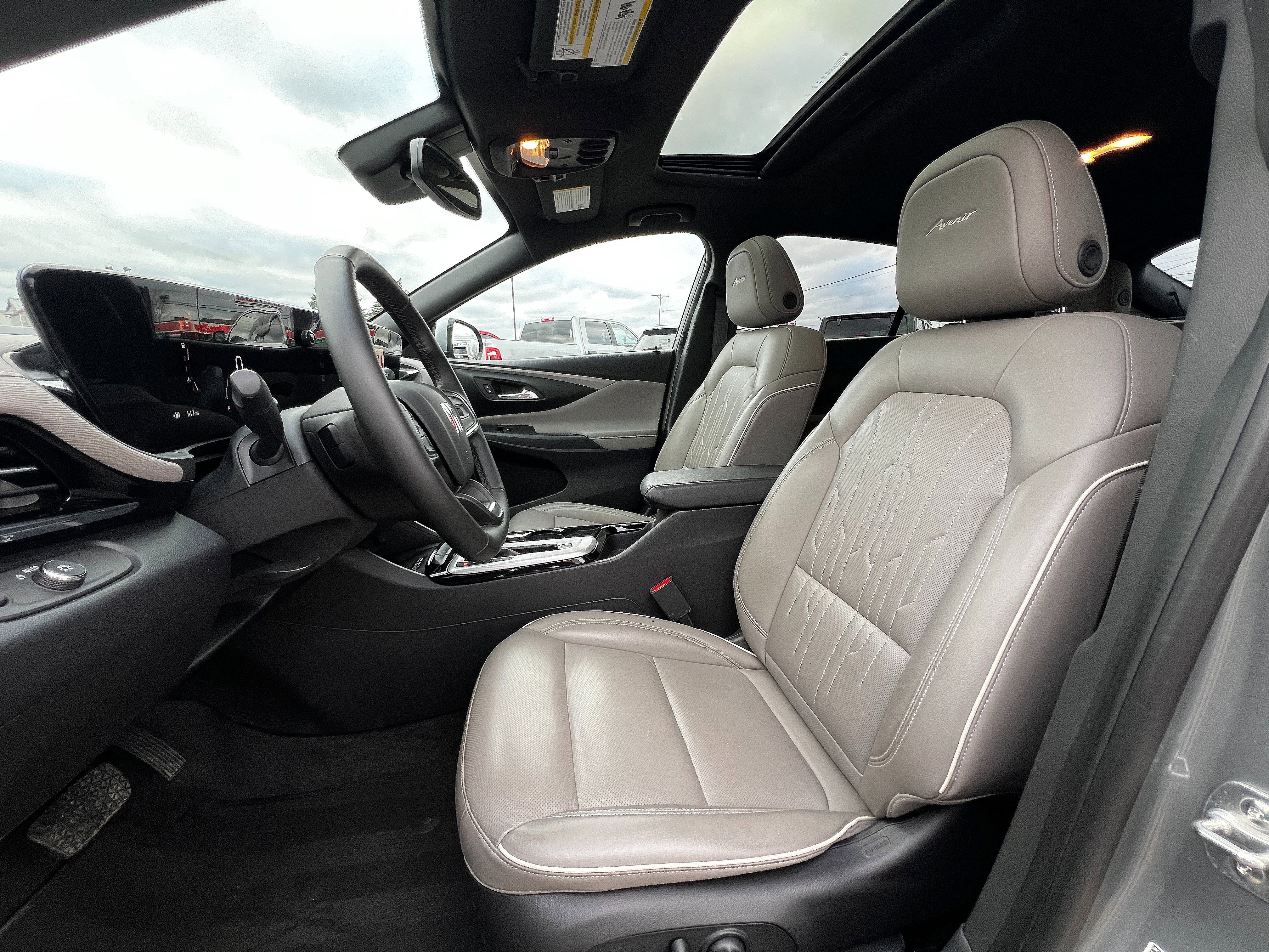 Used 2024 Buick Envista Avenir image 9
