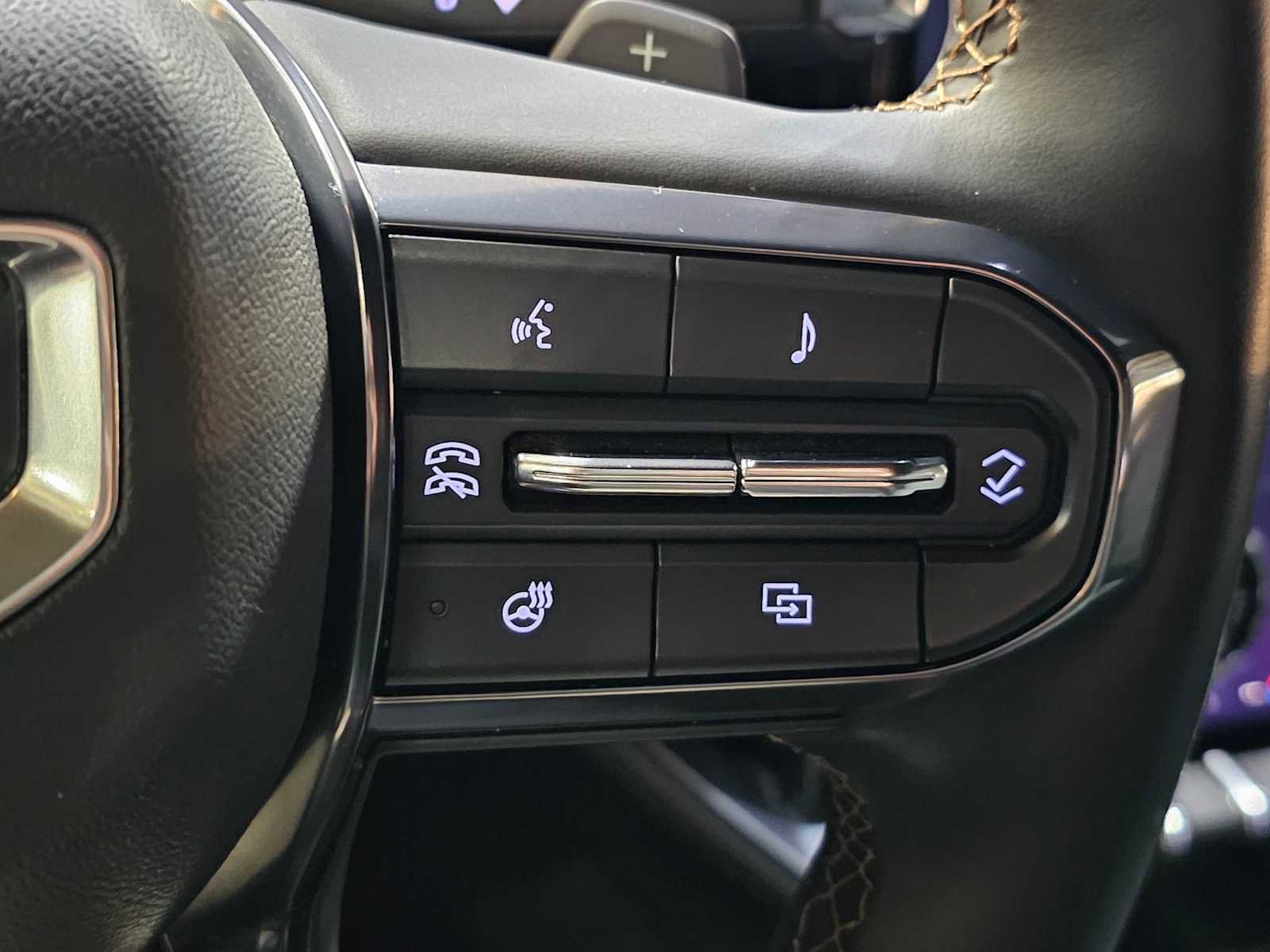 Used 2024 GMC Acadia AT4 w/ Super Cruise Package image 29