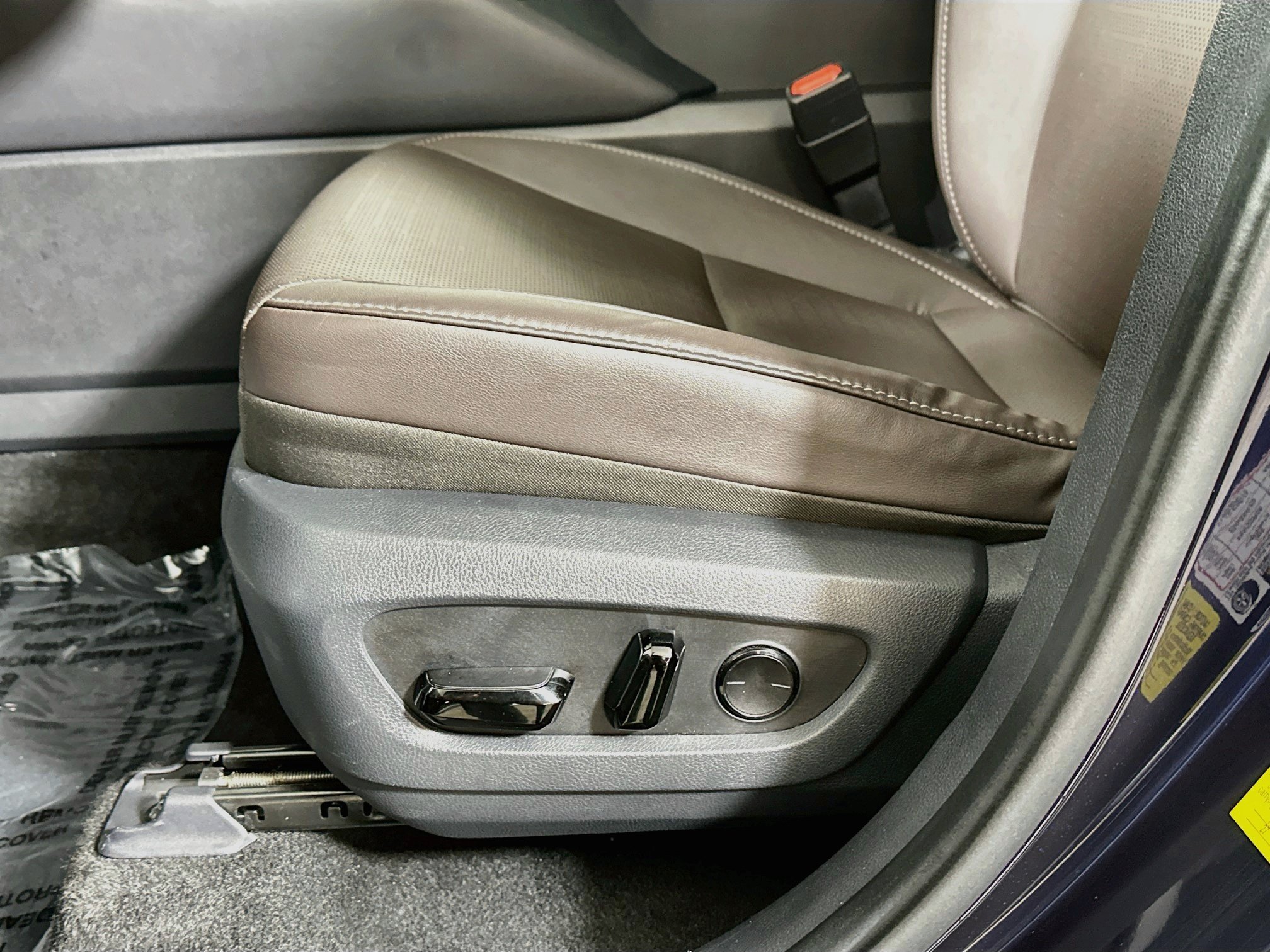 Certified 2024 Lexus TX 350 AWD w/ Captains Chair Package image 19