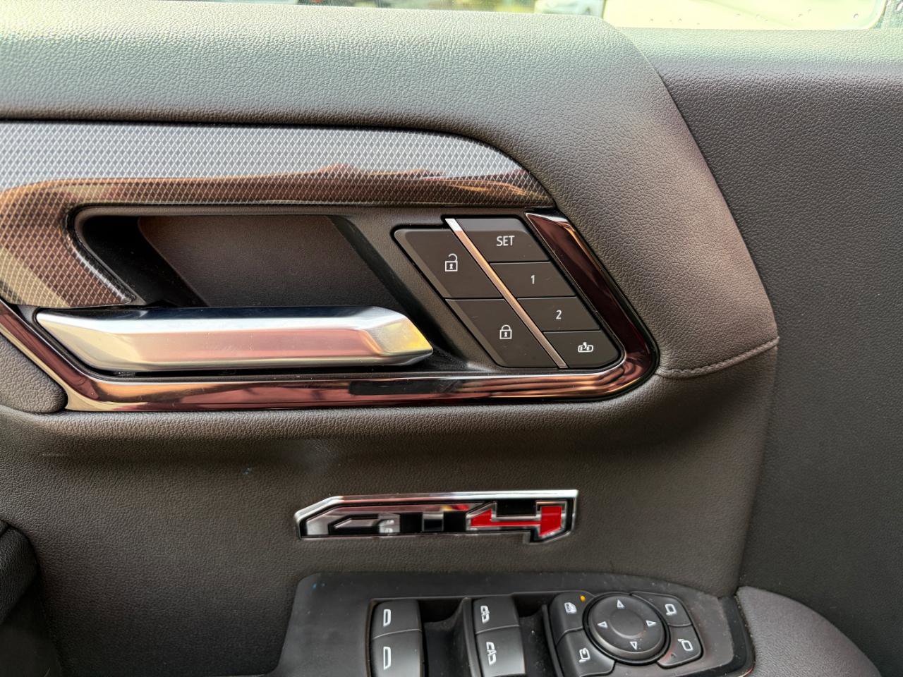 Used 2025 GMC Sierra 1500 AT4 w/ AT4 Premium Package image 11