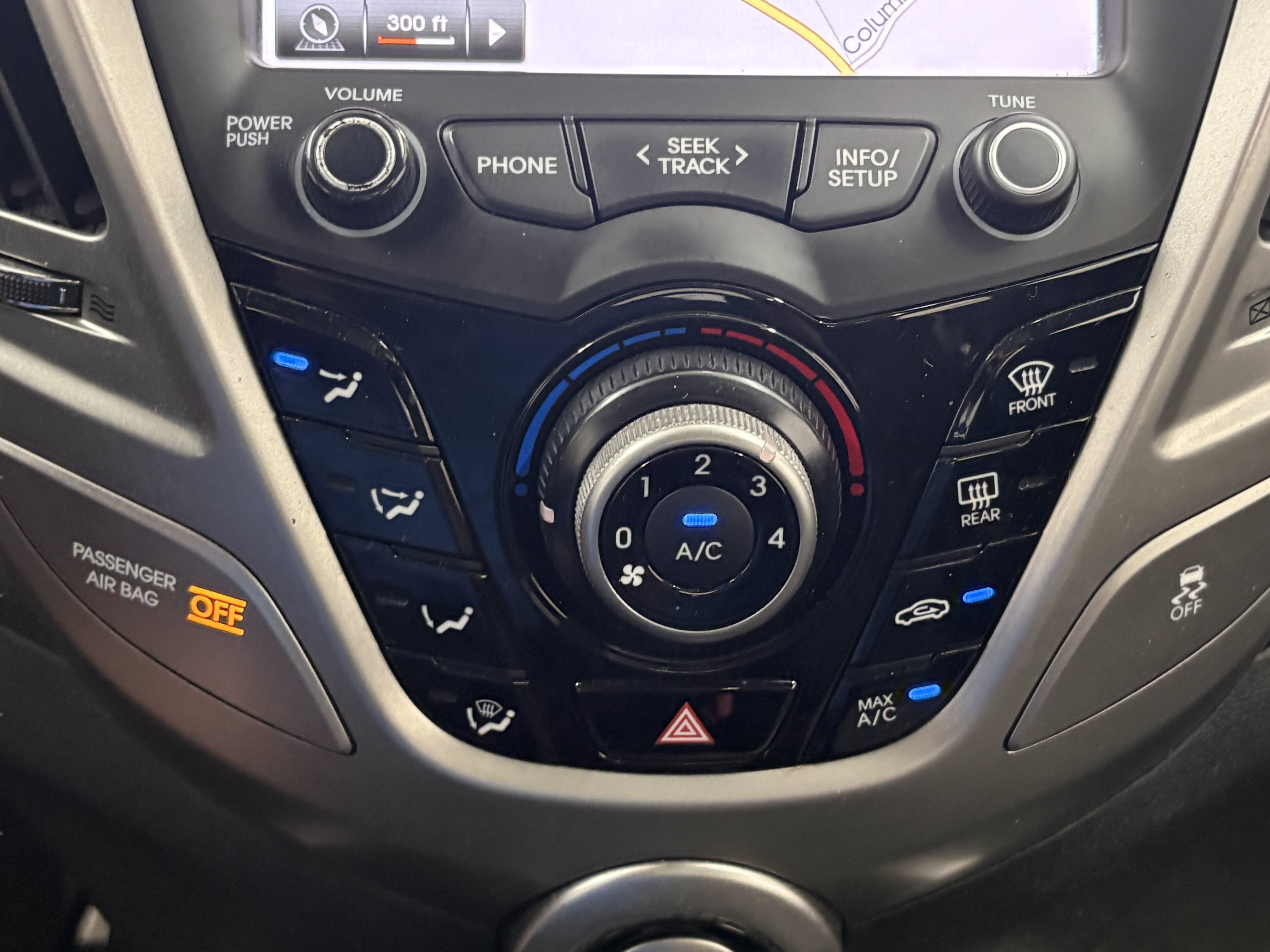 Used 2013 Hyundai Veloster w/ Style Pkg FWD image 15
